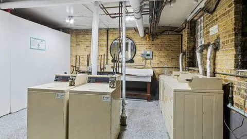 $1,412 | 7375 North Damen Avenue, Unit H2, Chicago, IL 60645