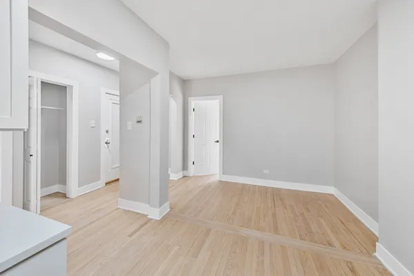 $1,412 | 7375 North Damen Avenue, Unit H2, Chicago, IL 60645