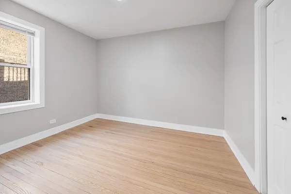 $1,412 | 7375 North Damen Avenue, Unit H2, Chicago, IL 60645