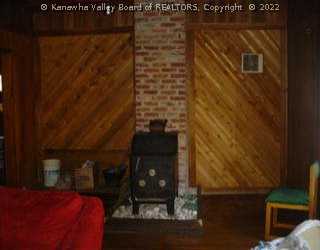 290 Hunter Road Charleston, WV 25311 - Photo 3 of 3 Living Room.