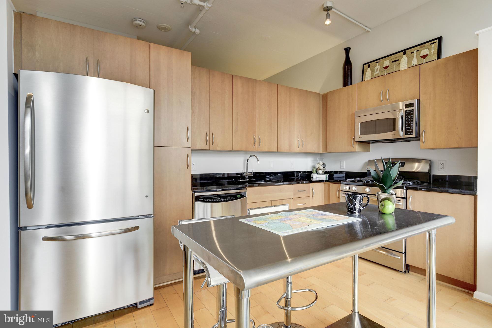 811 4th Street Northwest, Unit 503 Washington, DC 20001 - Photo 13 of 30 Kitchen