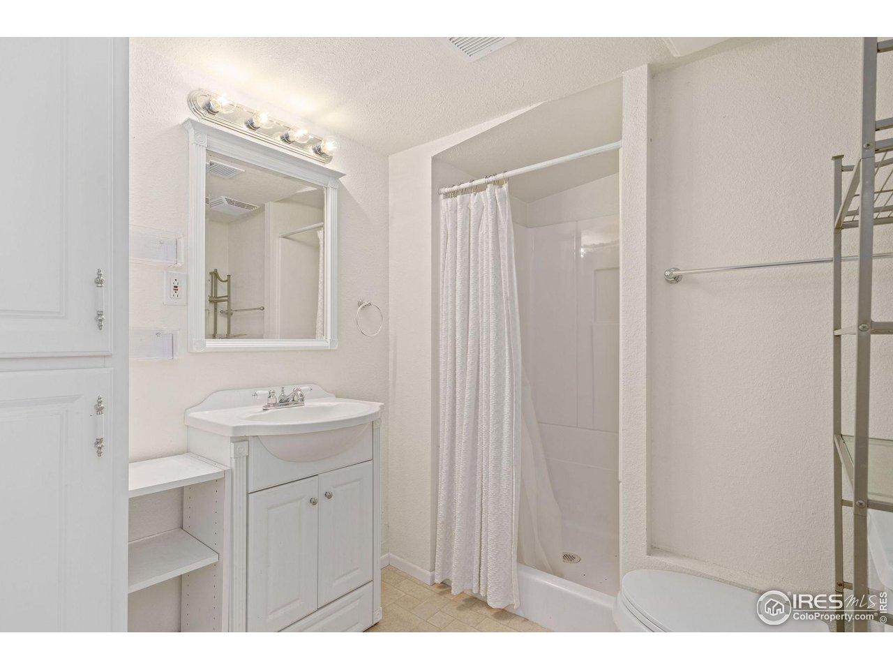 4418 West 30th Street Road Greeley, CO 80634 - Photo 18 of 24 Basement full bath