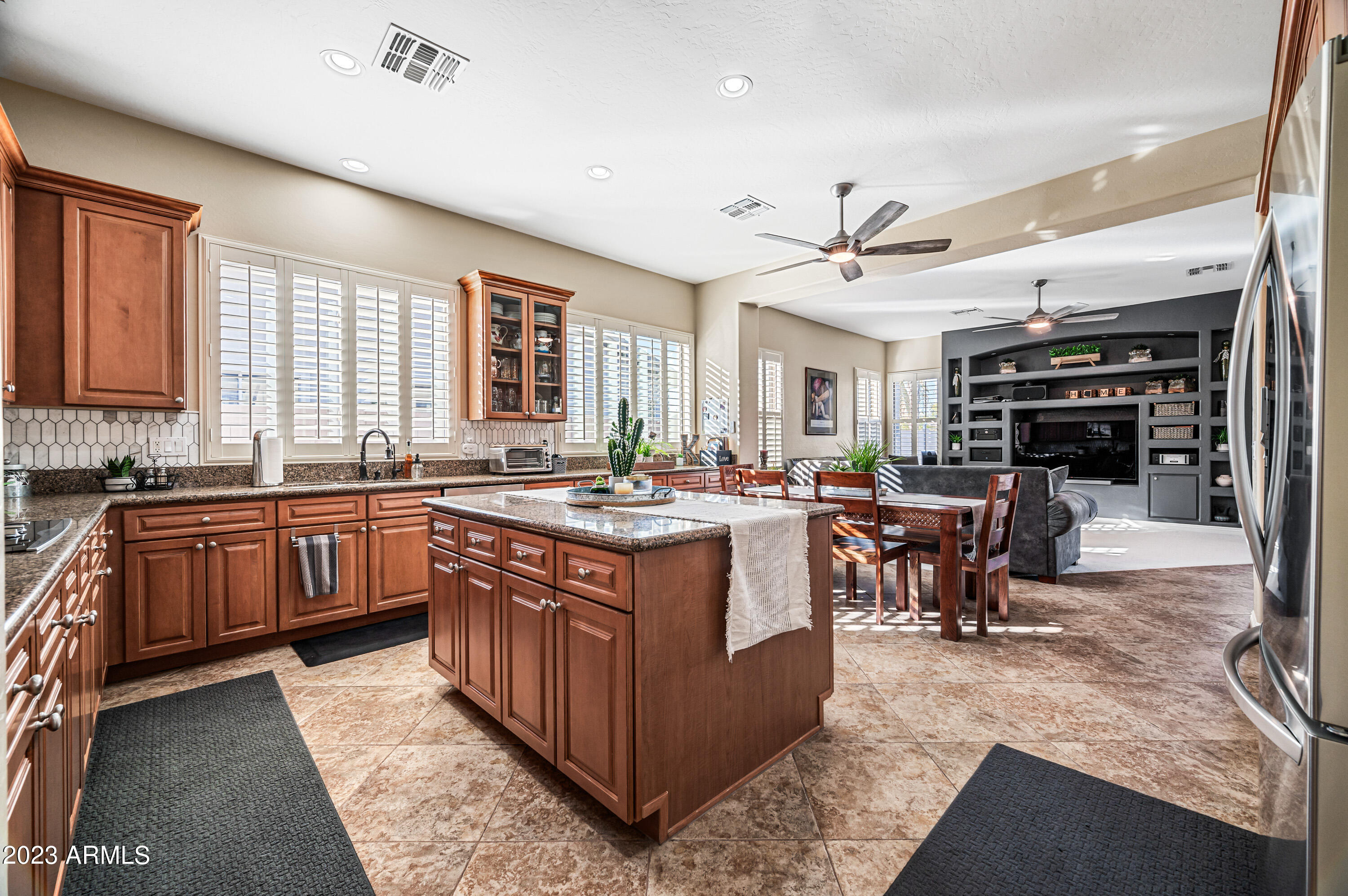 702 East Hopkins Road Gilbert, AZ 85295 - Photo 2 of 78 60-ocupix-702EHR