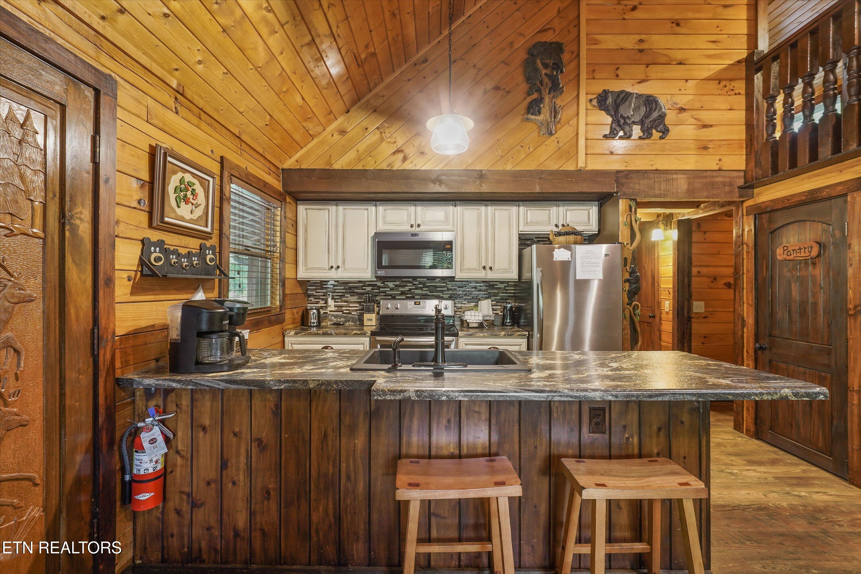 2308 Hidden Mountain Road Sevierville, TN 37876 - Photo 10 of 53 Kitchen