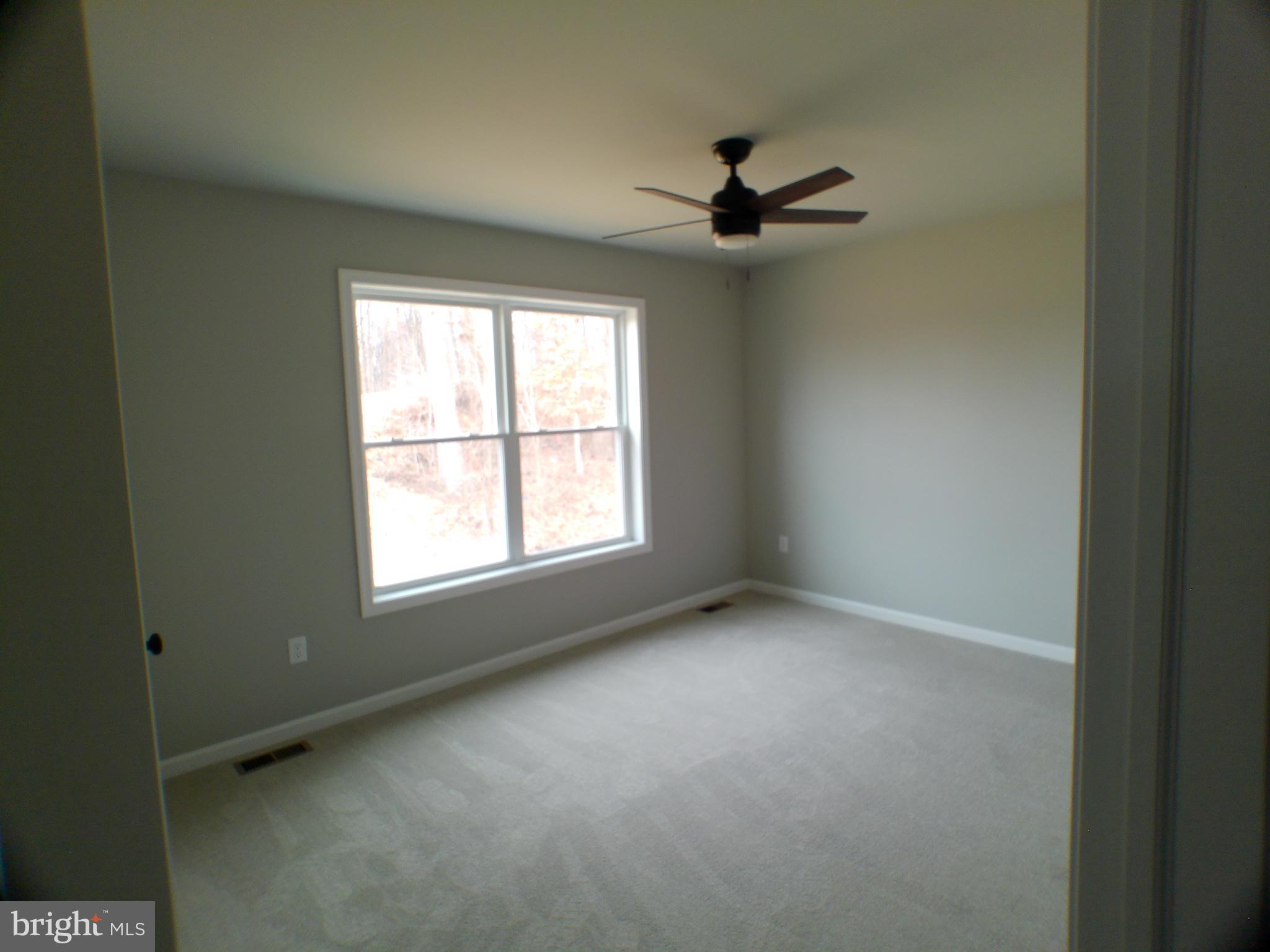 1735 Quarry Road Lebanon, PA 17046 - Photo 18 of 24 an empty room with a window