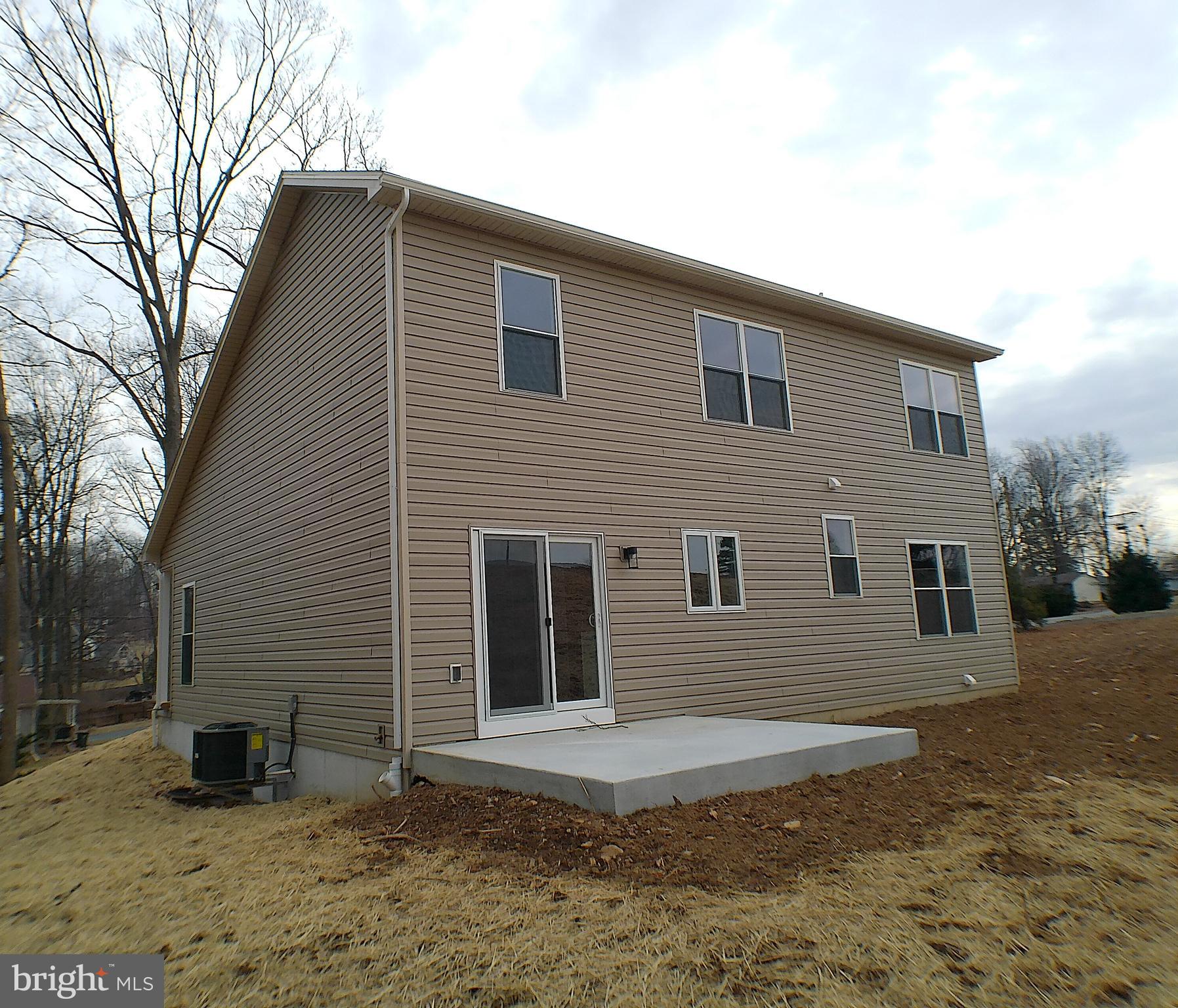 1735 Quarry Road Lebanon, PA 17046 - Photo 24 of 24 a front view of a house with a yard