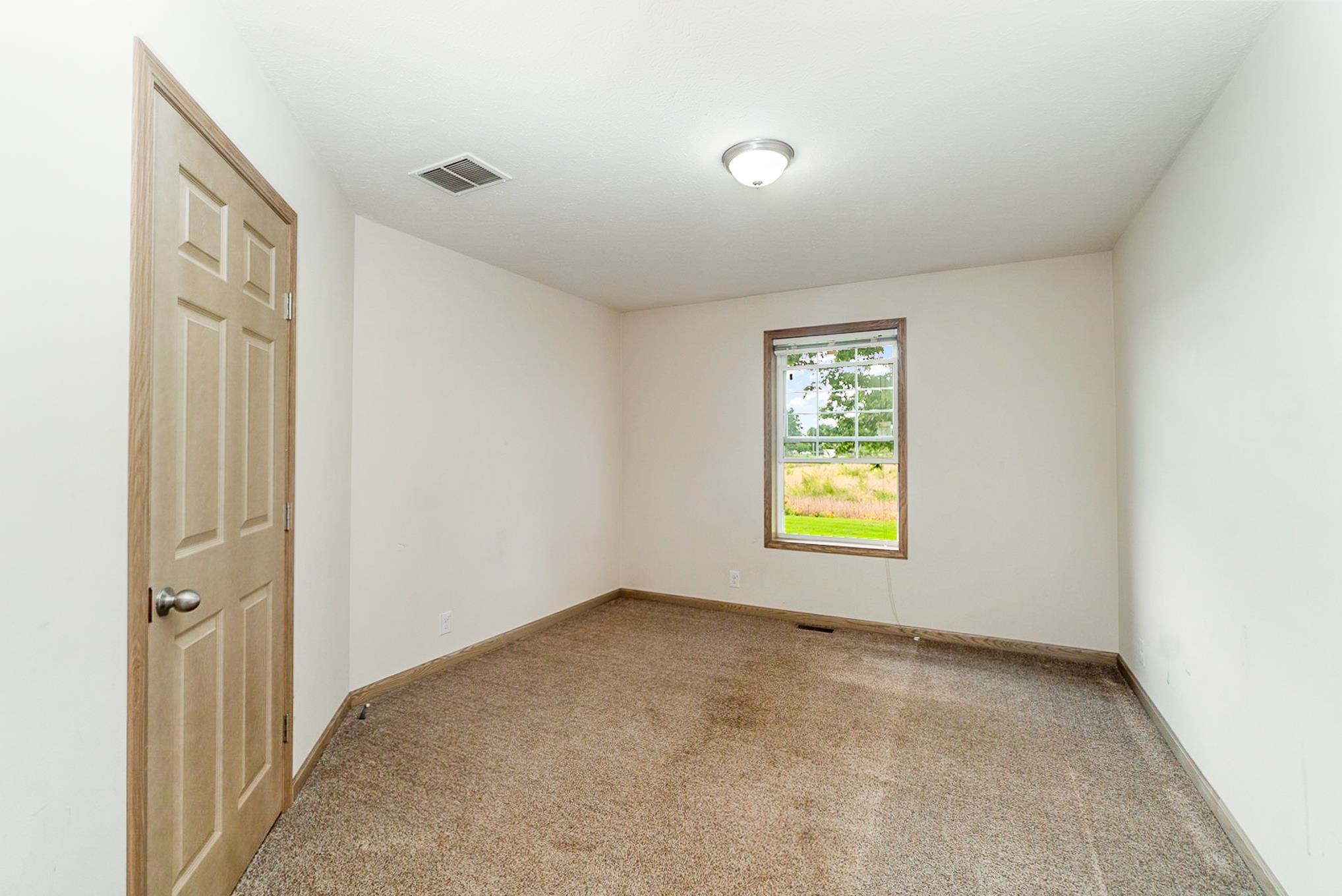 4446 Bay Arenac Line Road Pinconning, MI 48650 - Photo 5 of 40 50093510-4.JPG