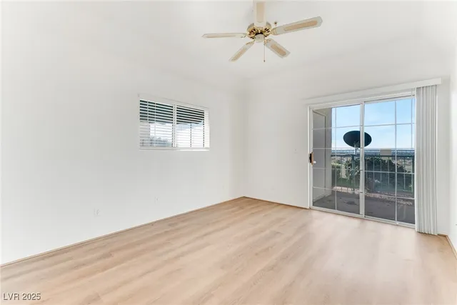 $179,900 | 3550 Bay Sands Drive, Unit 1098, Laughlin, NV 89029