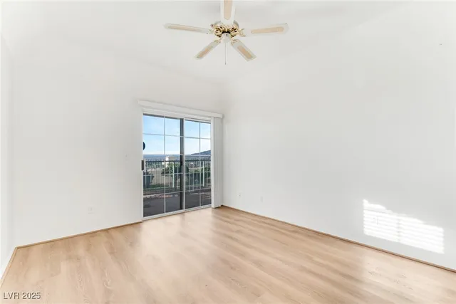 $179,900 | 3550 Bay Sands Drive, Unit 1098, Laughlin, NV 89029