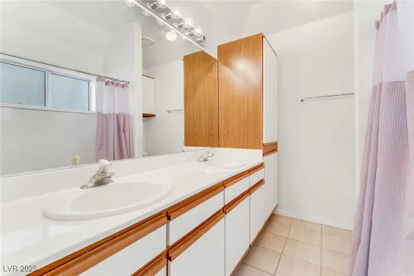 $159,900 | 3550 Bay Sands Drive, Unit 1098, Laughlin, NV 89029