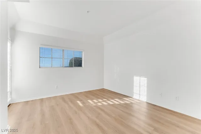 $179,900 | 3550 Bay Sands Drive, Unit 1098, Laughlin, NV 89029