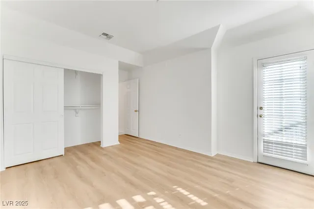 $179,900 | 3550 Bay Sands Drive, Unit 1098, Laughlin, NV 89029