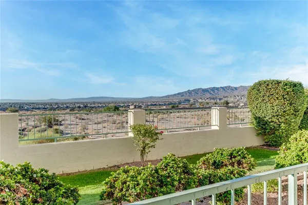 $159,900 | 3550 Bay Sands Drive, Unit 1098, Laughlin, NV 89029