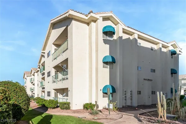 $159,900 | 3550 Bay Sands Drive, Unit 1098, Laughlin, NV 89029