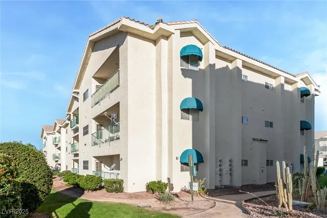 $179,900 | 3550 Bay Sands Drive, Unit 1098, Laughlin, NV 89029