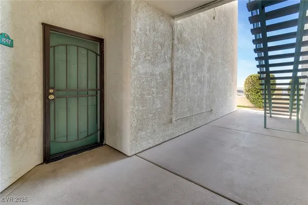 $159,900 | 3550 Bay Sands Drive, Unit 1098, Laughlin, NV 89029