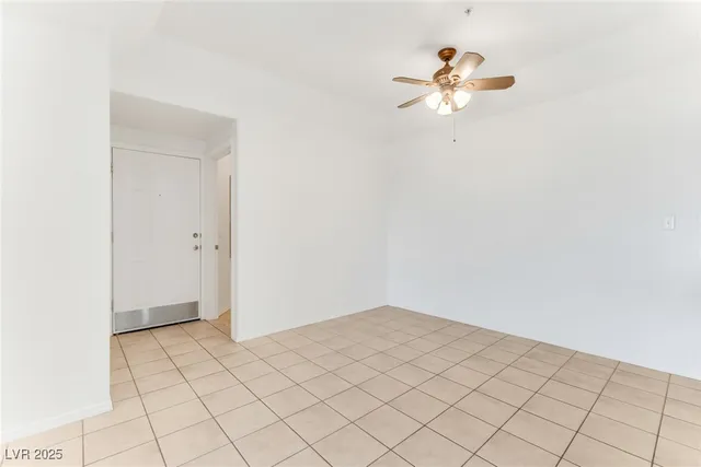 $179,900 | 3550 Bay Sands Drive, Unit 1098, Laughlin, NV 89029