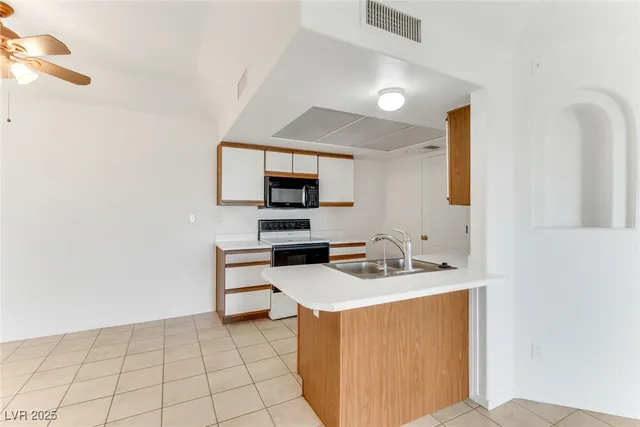 $179,900 | 3550 Bay Sands Drive, Unit 1098, Laughlin, NV 89029