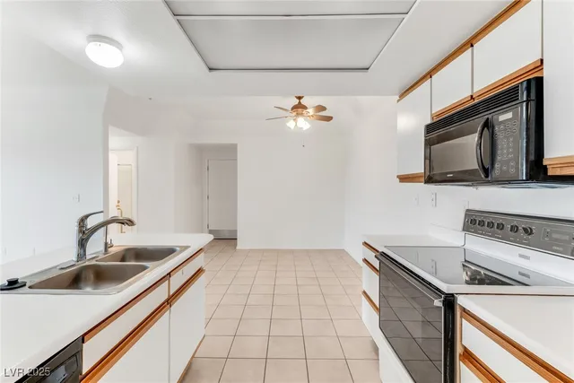 $179,900 | 3550 Bay Sands Drive, Unit 1098, Laughlin, NV 89029