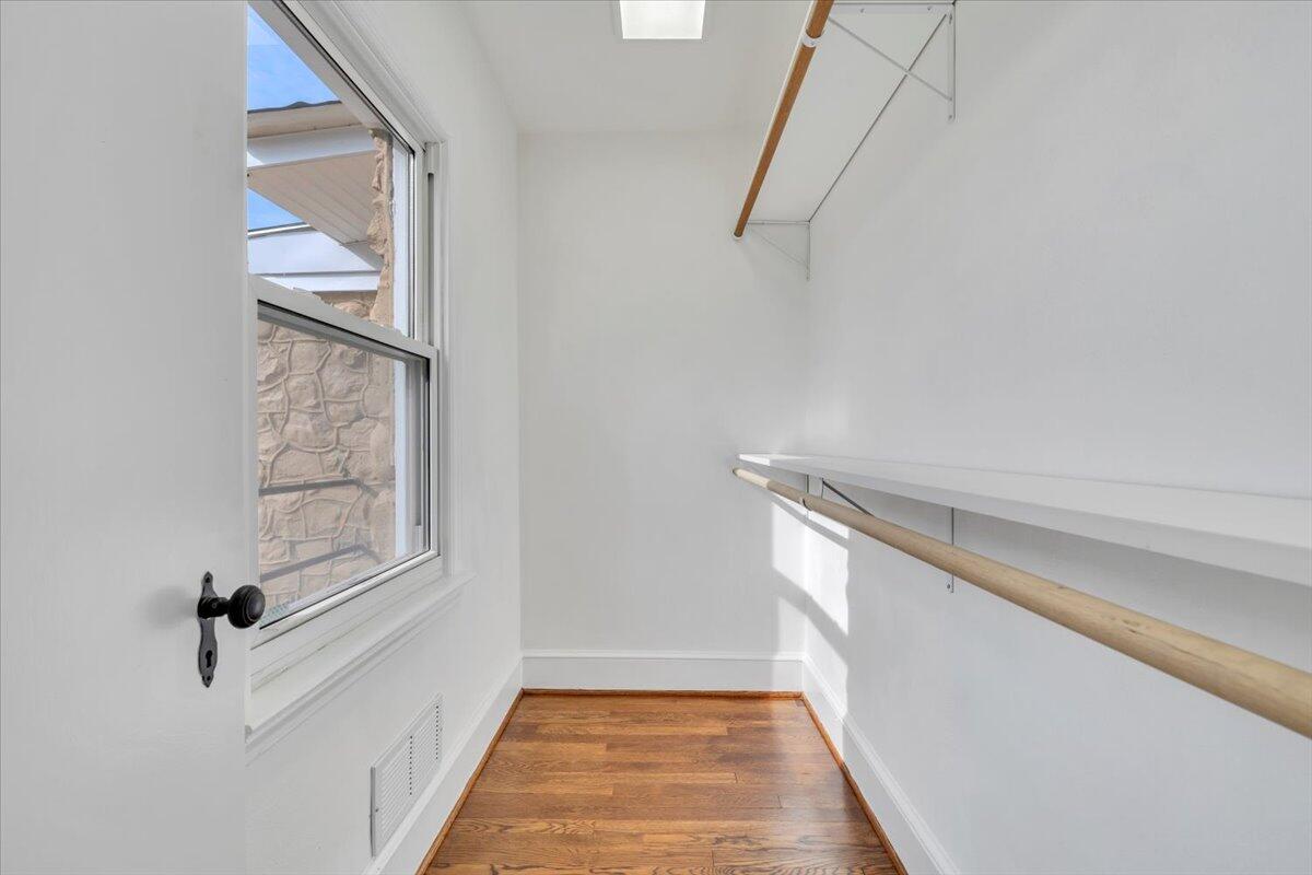 3452 Courtland Road Northwest Roanoke, VA 24012 - Photo 25 of 54 a view of entryway