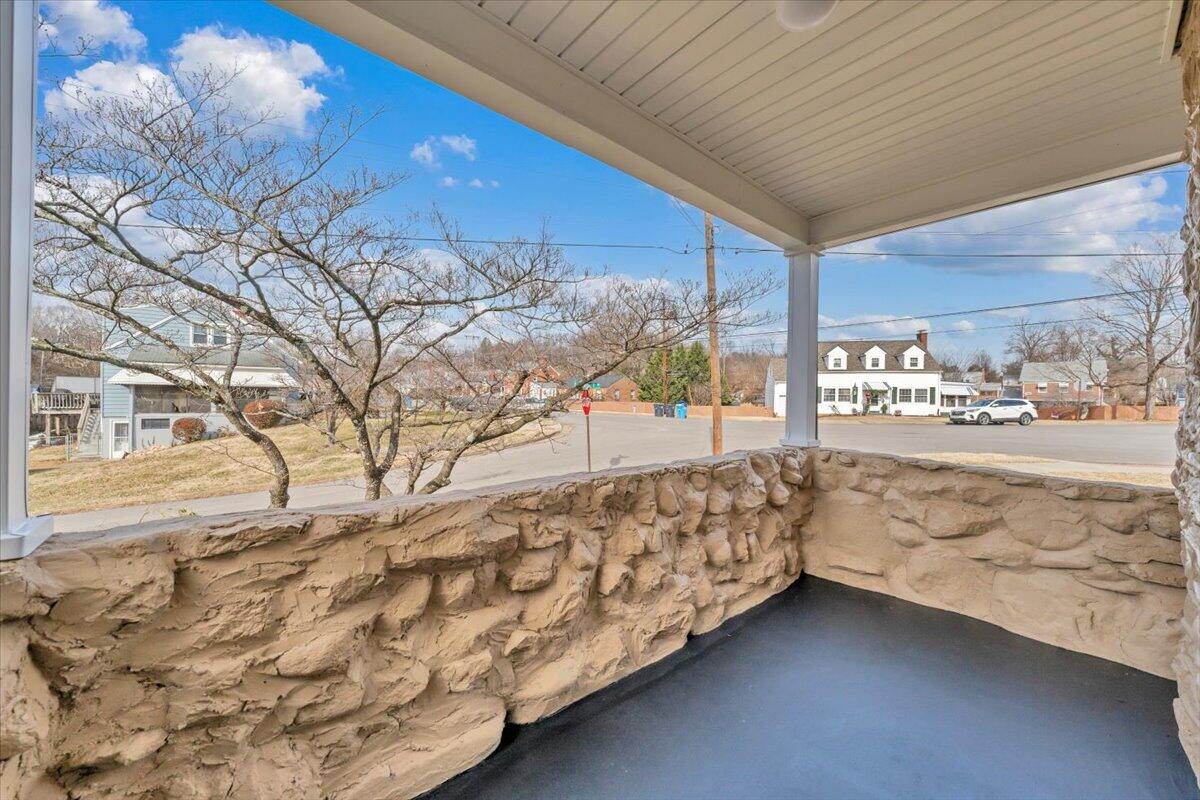 3452 Courtland Road Northwest Roanoke, VA 24012 - Photo 30 of 54 a view of entryway with a yard