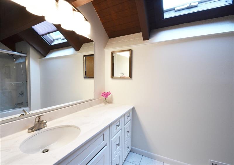 213 Hillendale Road Pittsburgh, PA 15237 - Photo 19 of 24