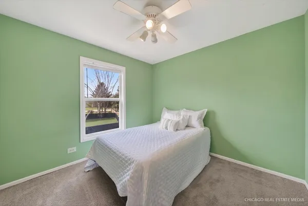 $399,999 | 1439 Blue Heron Drive, Crystal Lake, IL 60014