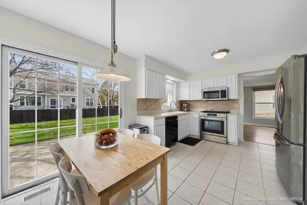 $399,999 | 1439 Blue Heron Drive, Crystal Lake, IL 60014