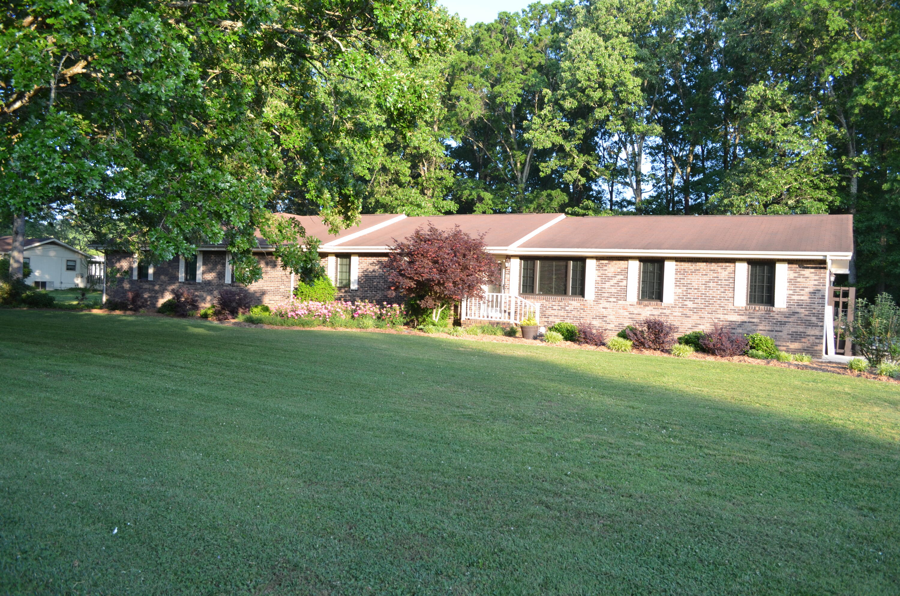 1658 East Boy Scout Road Hixson, TN 37343 - Photo 1 of 57 1-1