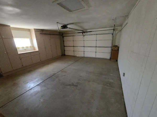 $1,575 | 15457 North Ridgeview Road, Sun City, AZ 85351