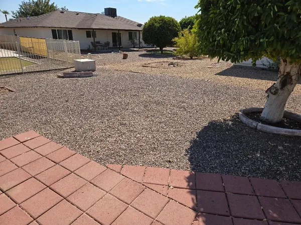 $1,575 | 15457 North Ridgeview Road, Sun City, AZ 85351
