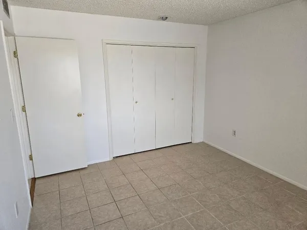$1,575 | 15457 North Ridgeview Road, Sun City, AZ 85351