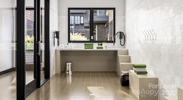 $3,576 | 255 West Bland Street, Unit B4 3, Charlotte, NC 28203