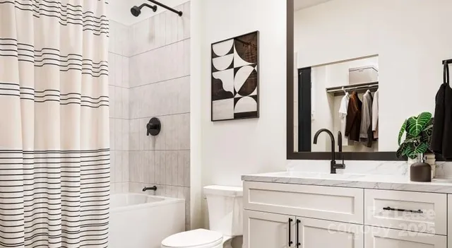 $3,576 | 255 West Bland Street, Unit B4 3, Charlotte, NC 28203