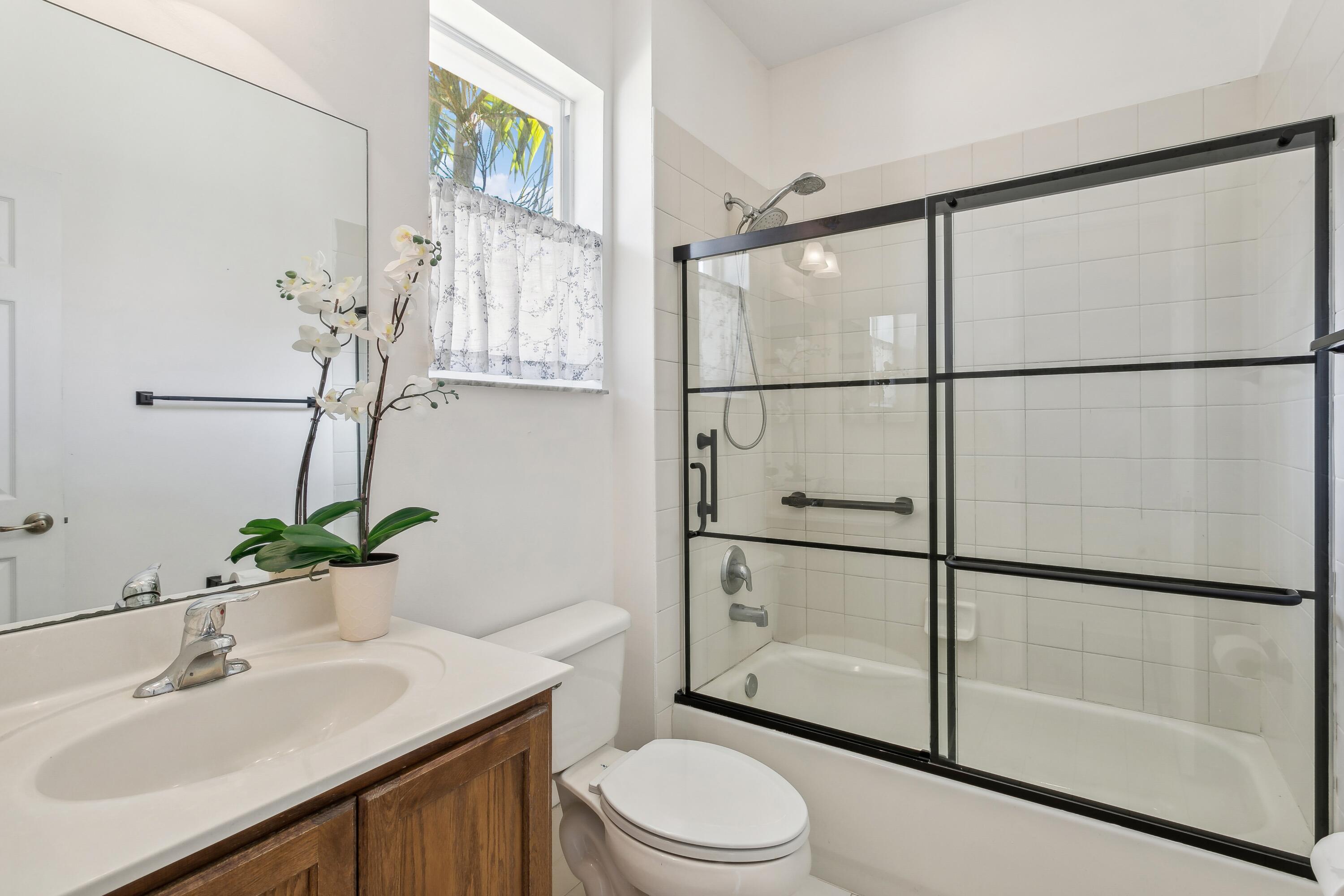 3248 Mirella Drive Riviera Beach, FL 33404 - Photo 16 of 25 Guest Bath