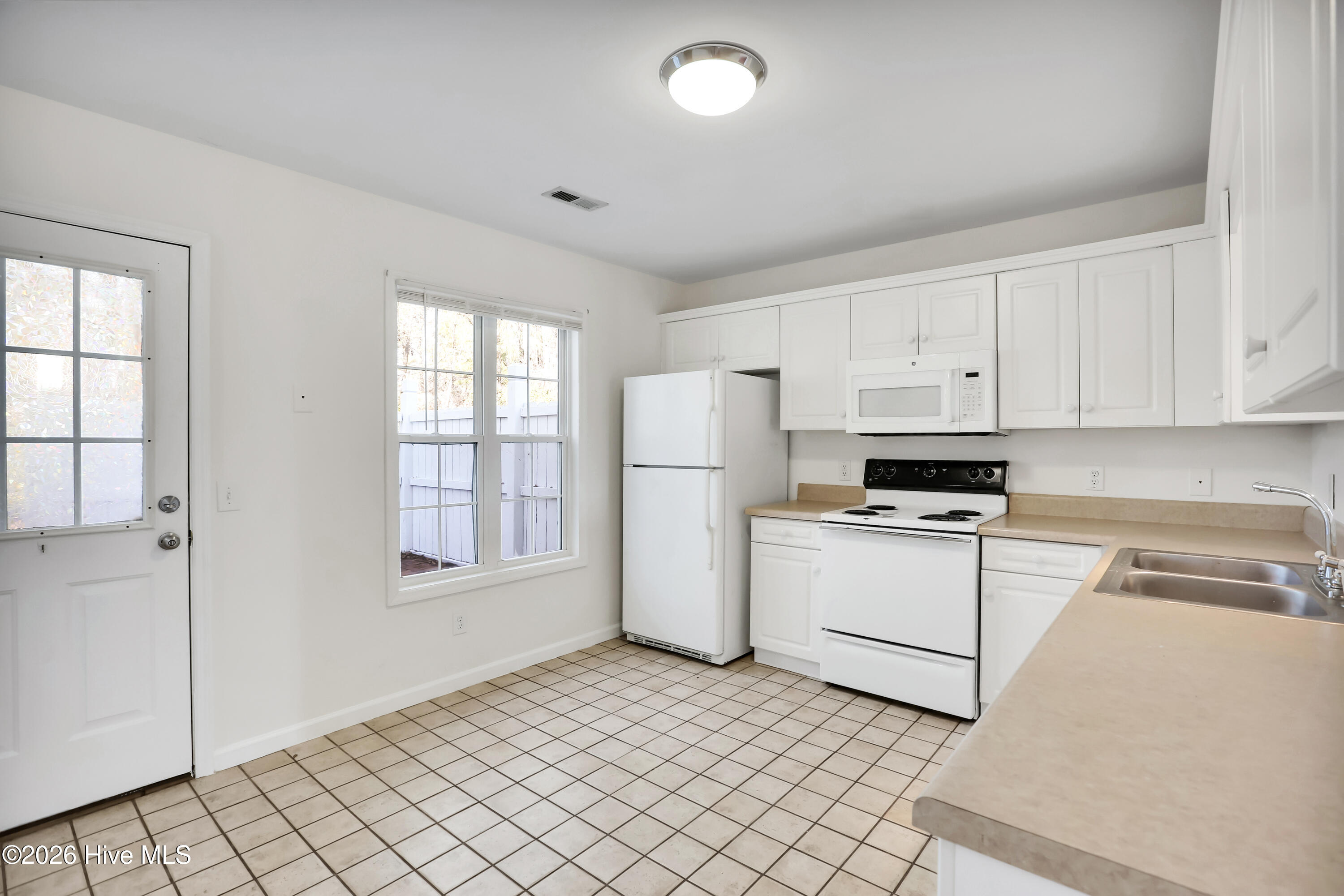 4910 Bridger Road, Unit 19 Shallotte, NC 28470 - Photo 11 of 53 4910BridgersRoadUnit19-10