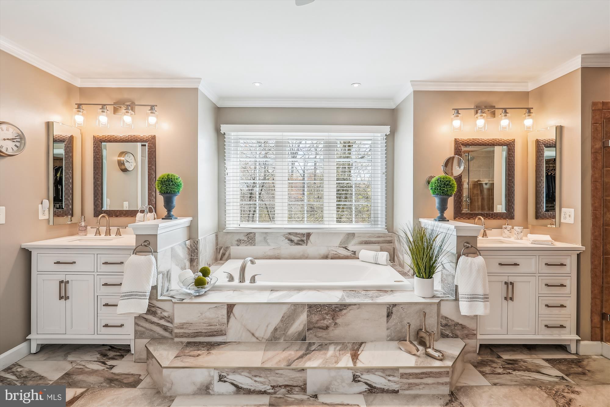 42925 Ellzey Drive Broadlands, VA 20148 - Photo 51 of 96 Primary Bath