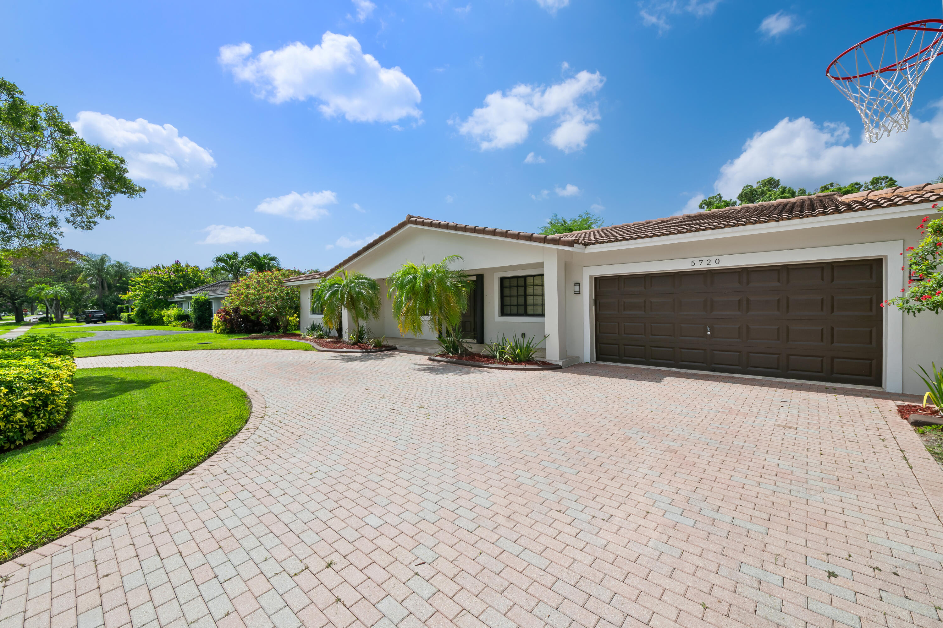 5720 Southwest 7th Street Plantation, FL 33317 - Photo 40 of 42 Front of Home