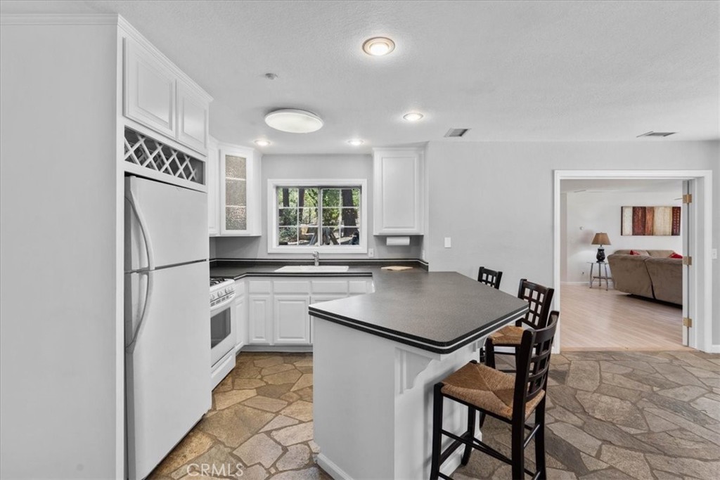 6013 Mill Road Wrightwood, CA 92397 - Photo 14 of 48 Gallery Image 14