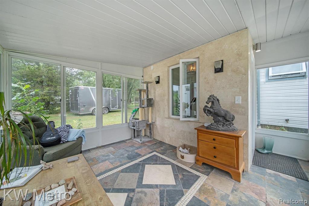 2864 Grant Road Rochester Hills, MI 48309 - Photo 19 of 39