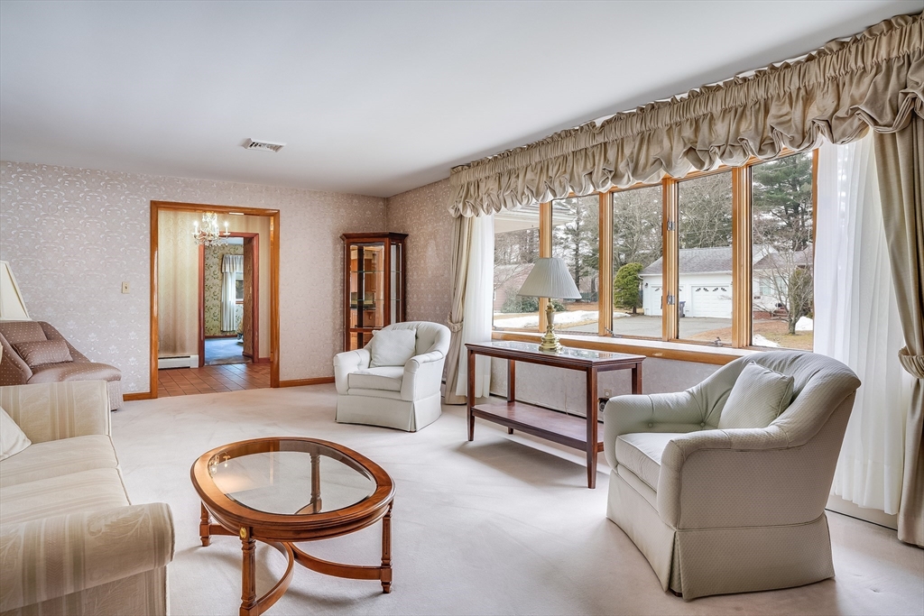 6 Stadium Road Methuen, MA 01844 - Photo 5 of 30 Gallery Image 5