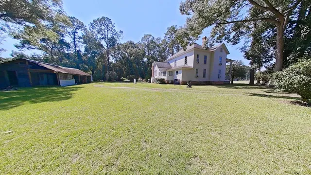 $335,000 | 530 6th Avenue Southeast, Cairo, GA 39828