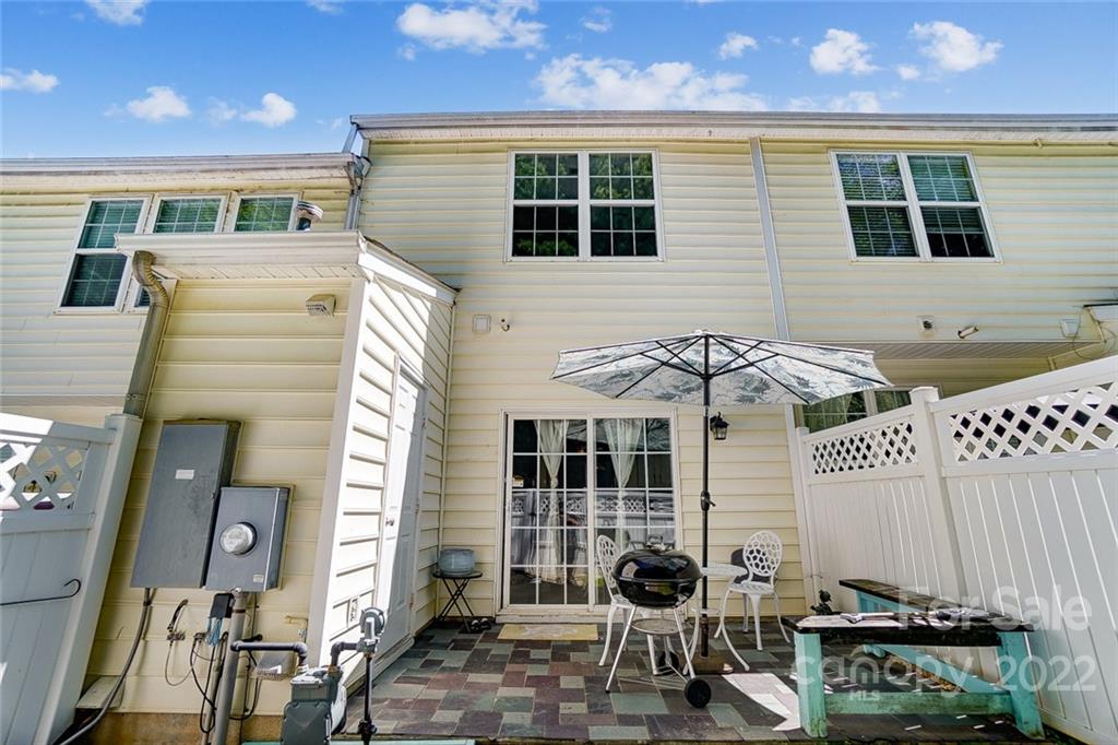 772 Shellstone Place Fort Mill, SC 29708 - Photo 29 of 35 a front view of a house with a garden