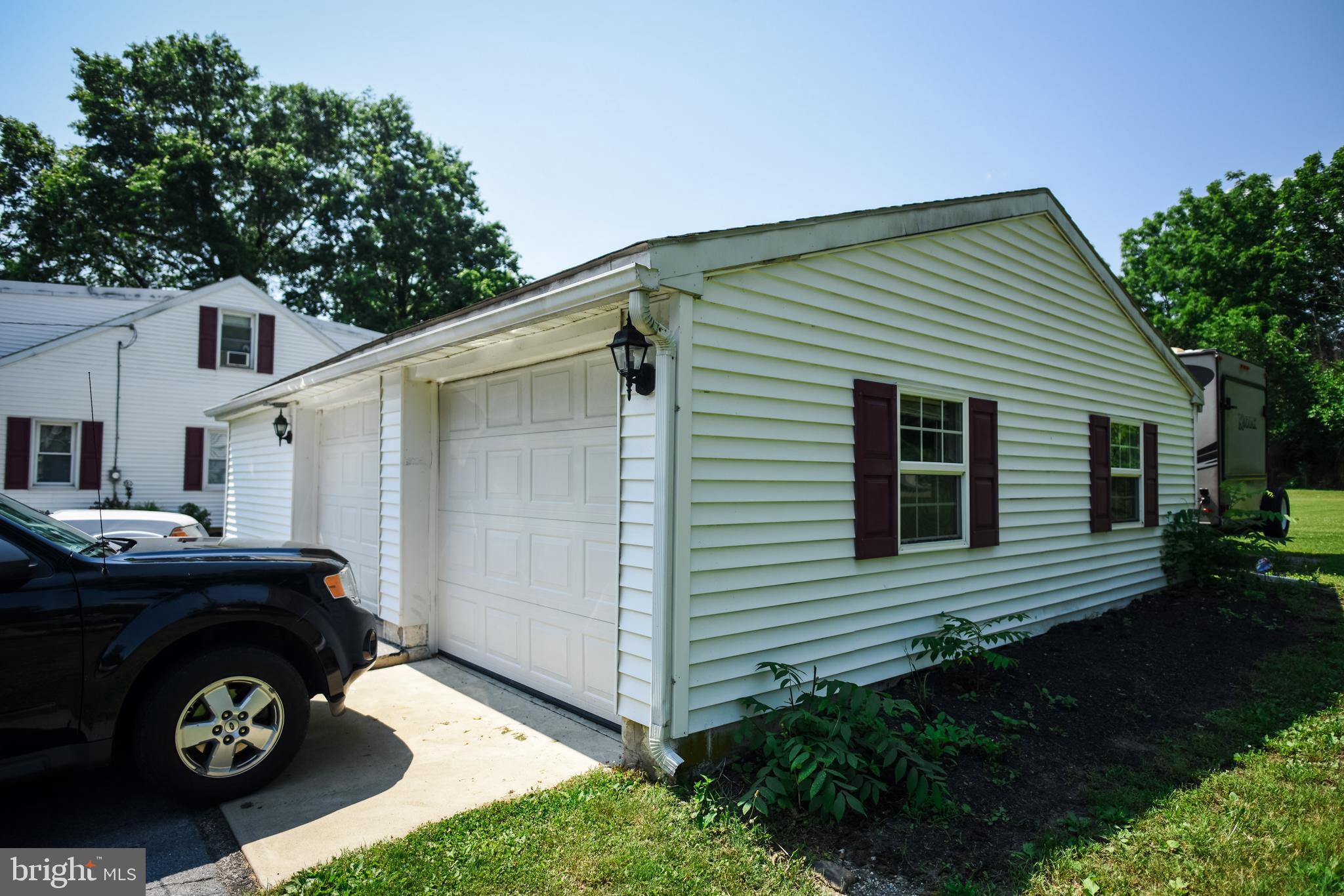 641 Schubert Road Bethel, PA 19507 - Photo 57 of 68 End of garages