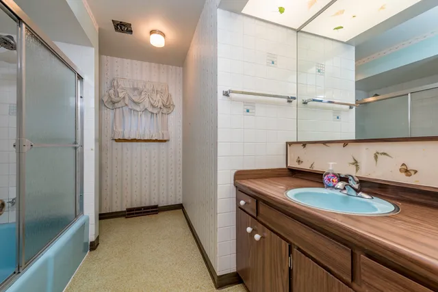 $268,000 | 2217 Joanna Avenue, Zion, IL 60099