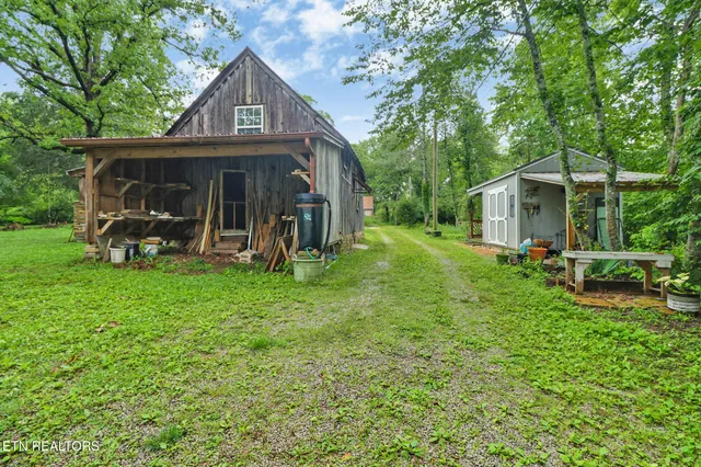 $360,000 | 642 Pigeon Ridge Road, Crossville, TN 38572
