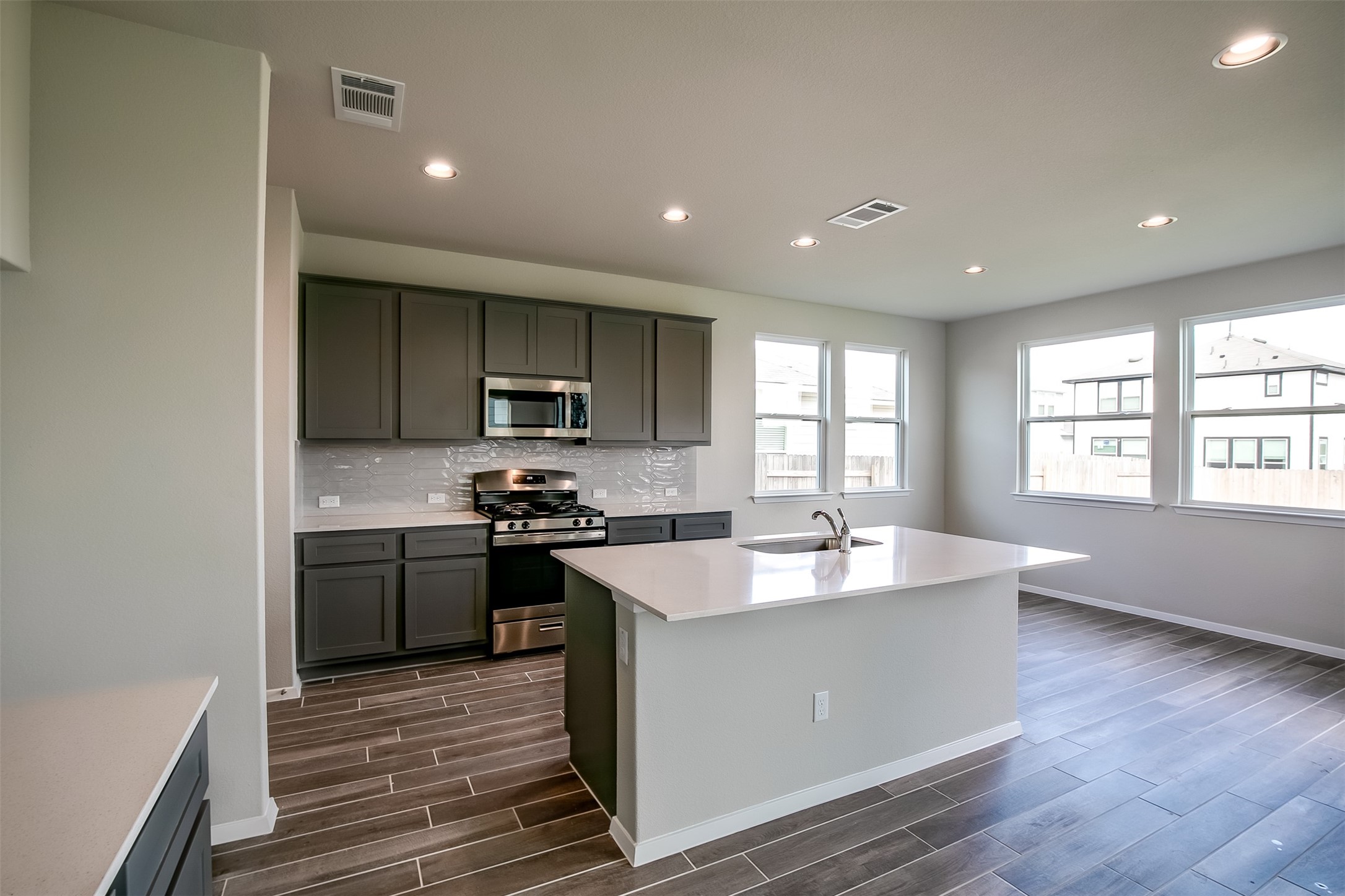 212 Stein Road Georgetown, TX 78626 - Photo 11 of 29
