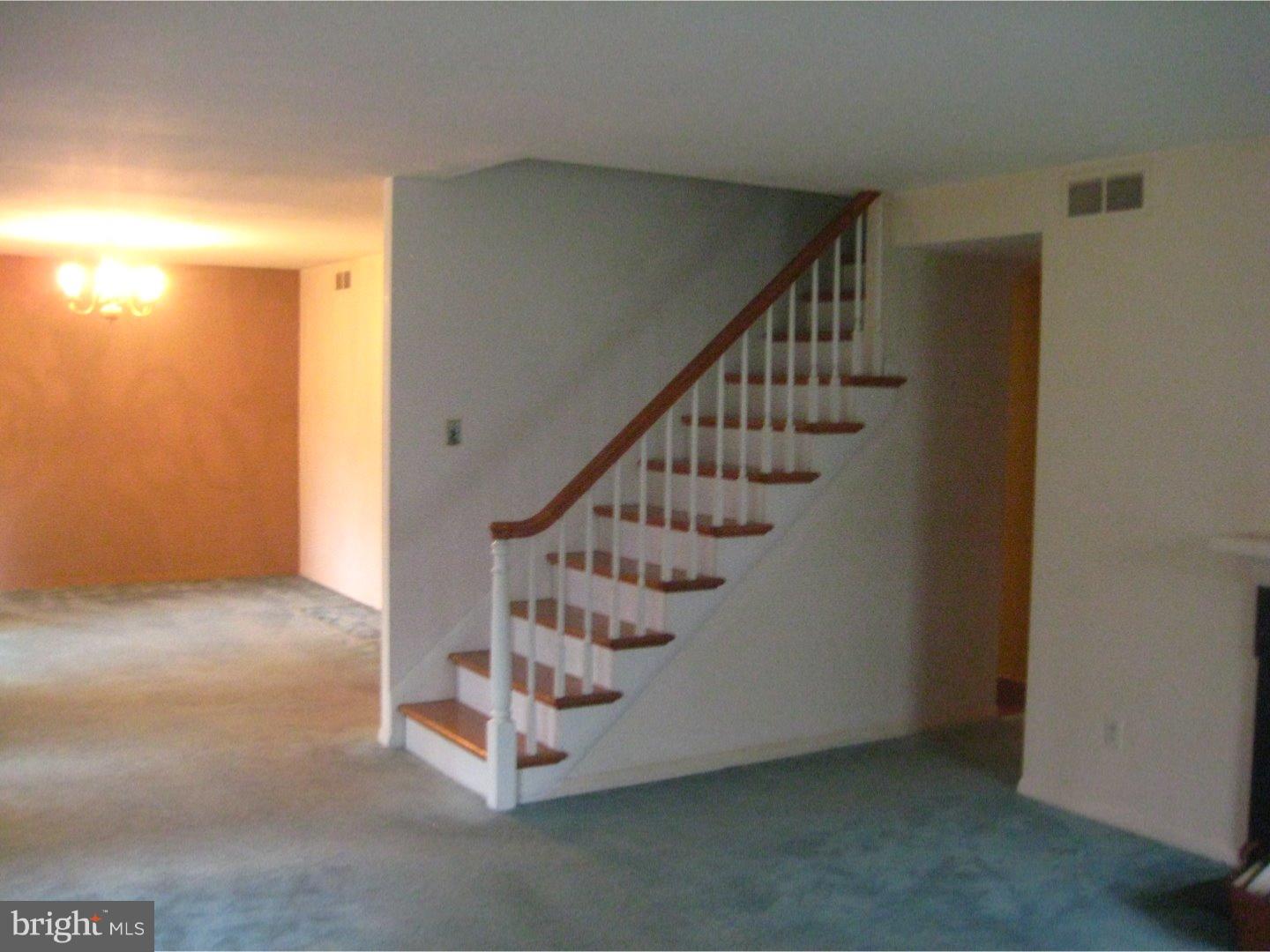 1074 Kipling Road Jenkintown, PA 19046 - Photo 8 of 18 a view of entryway