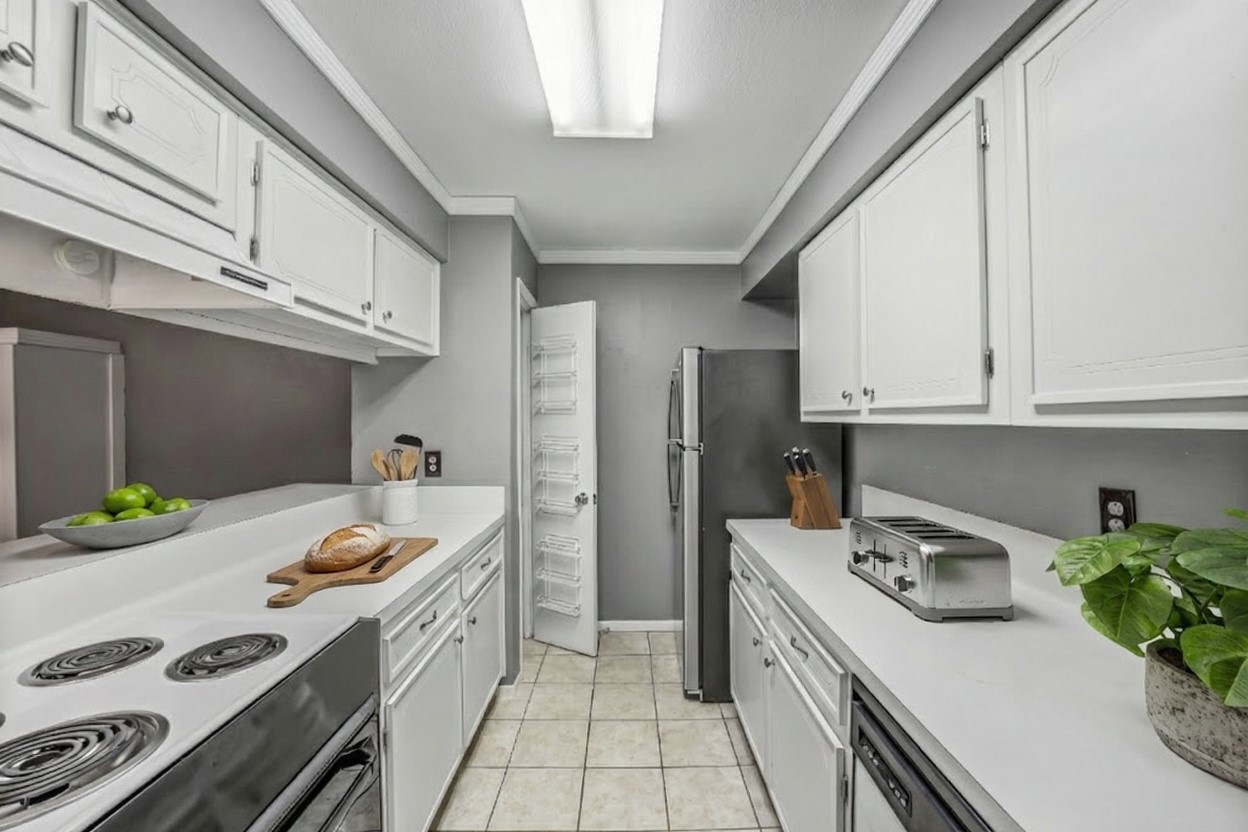 3131 Cummins Street, Unit 31 Houston, TX 77027 - Photo 8 of 26