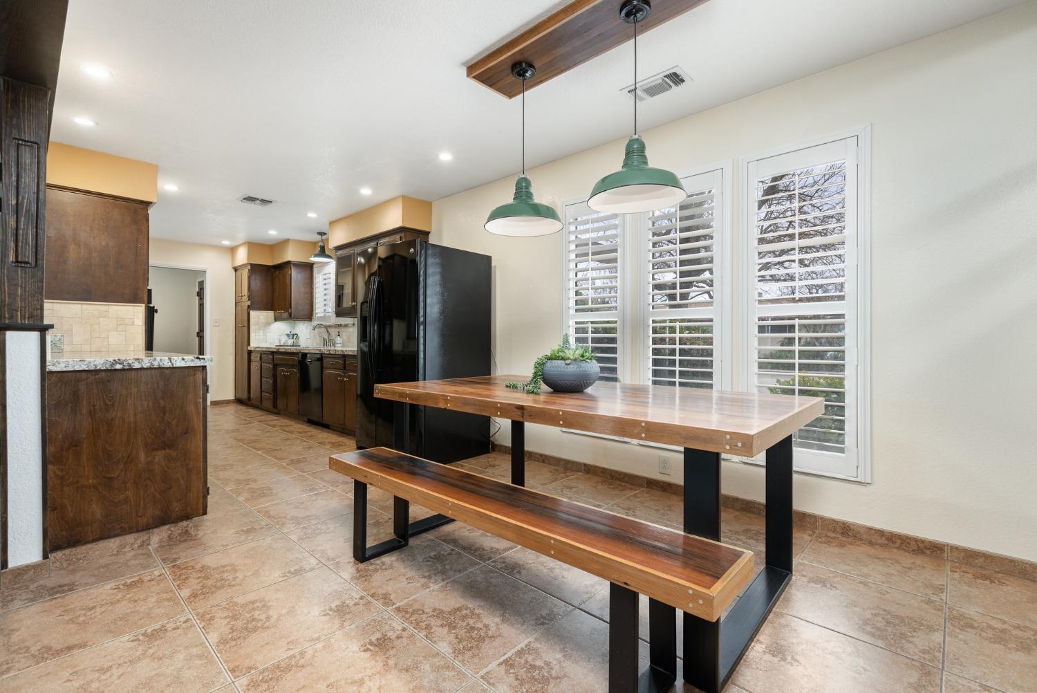 730 West Huntsman Avenue Reedley, CA 93654 - Photo 11 of 38 Gallery Image 11